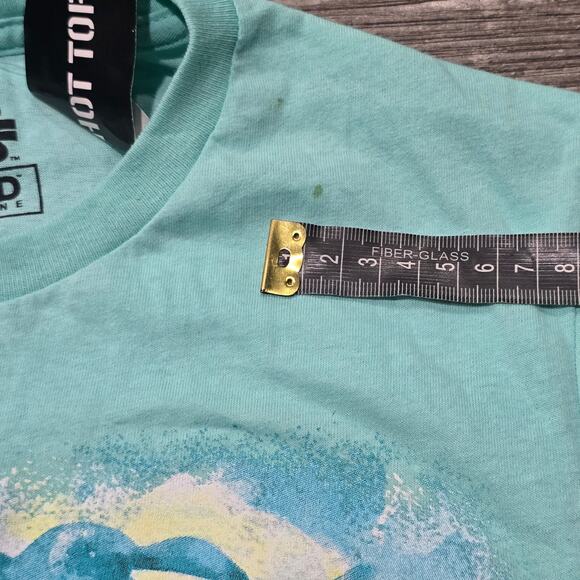 Star Wars Hot Topic Mandalorian Baby Yoda Grogu Frog Flying Short Sleeve Shirt - Picture 6 of 9